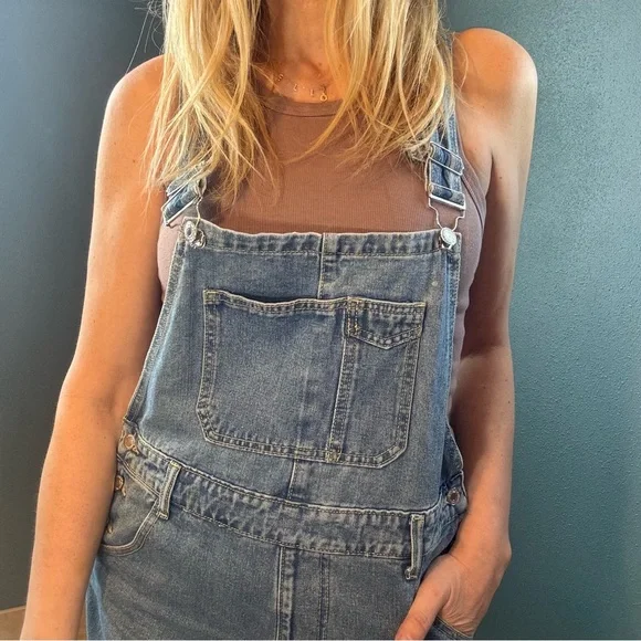 Denim Raw Hem Wide Cropped Overalls size Large - Picture 3 of 11
